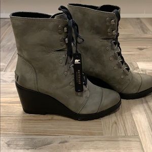 NWT Sz 9 Sorel After Hours Lace boots